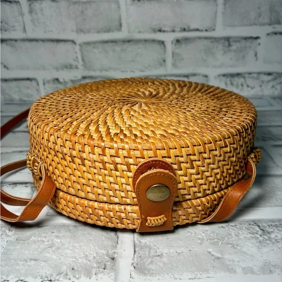 Round Rattan Woven ATA Bali Bag Tan Crossbody Straw Bag NWT - Picture 10 of 11